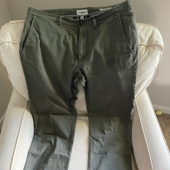 Men’s chinos - Picture 4 of 4